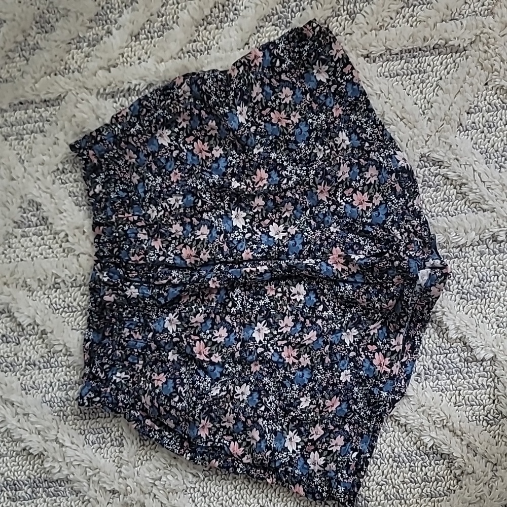 hollister floral shorts